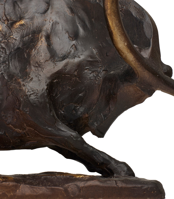 Ridge Bull Sculpture